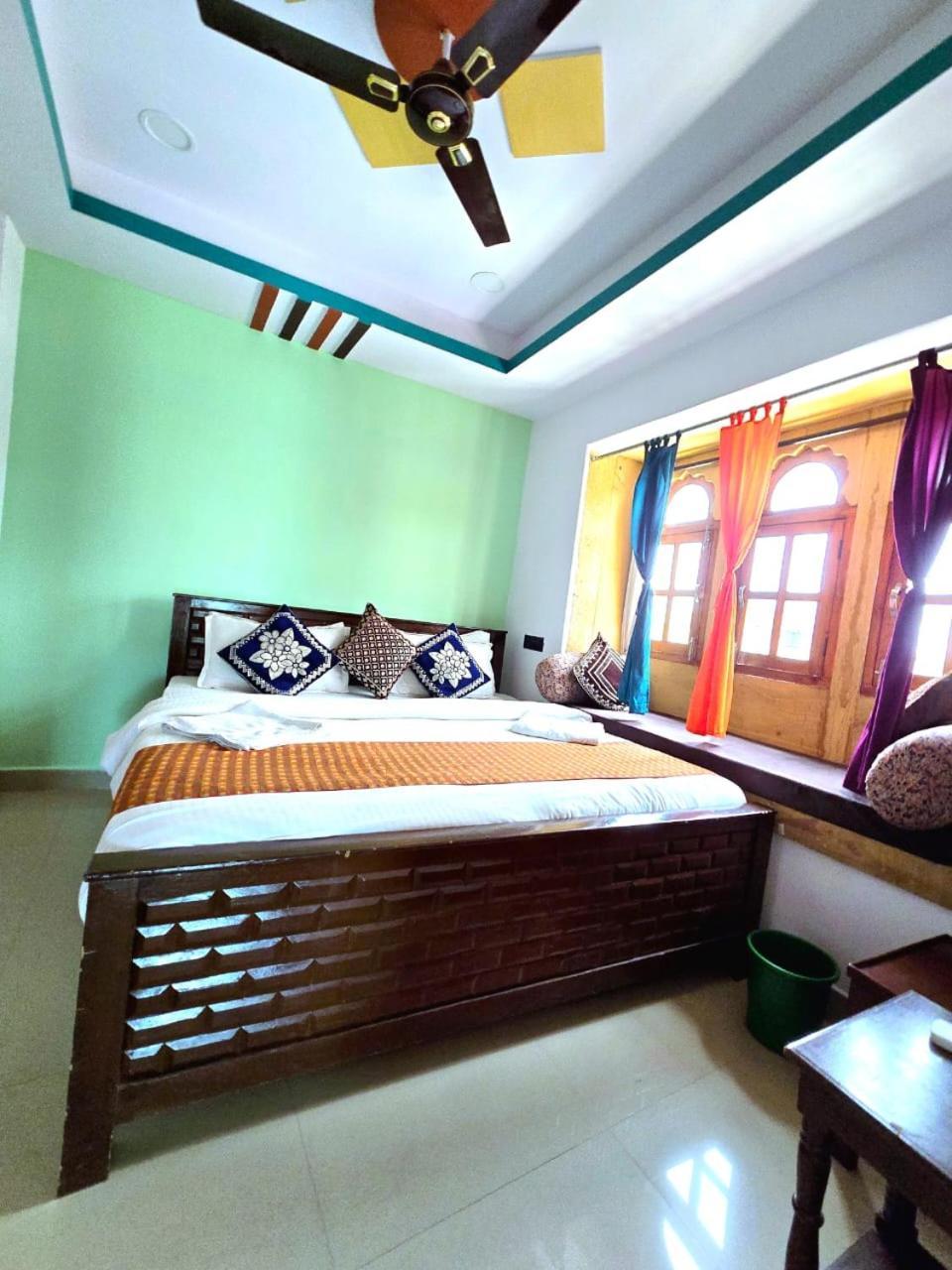 Hotel Neem Haveli Jaisalmer Bagian luar foto
