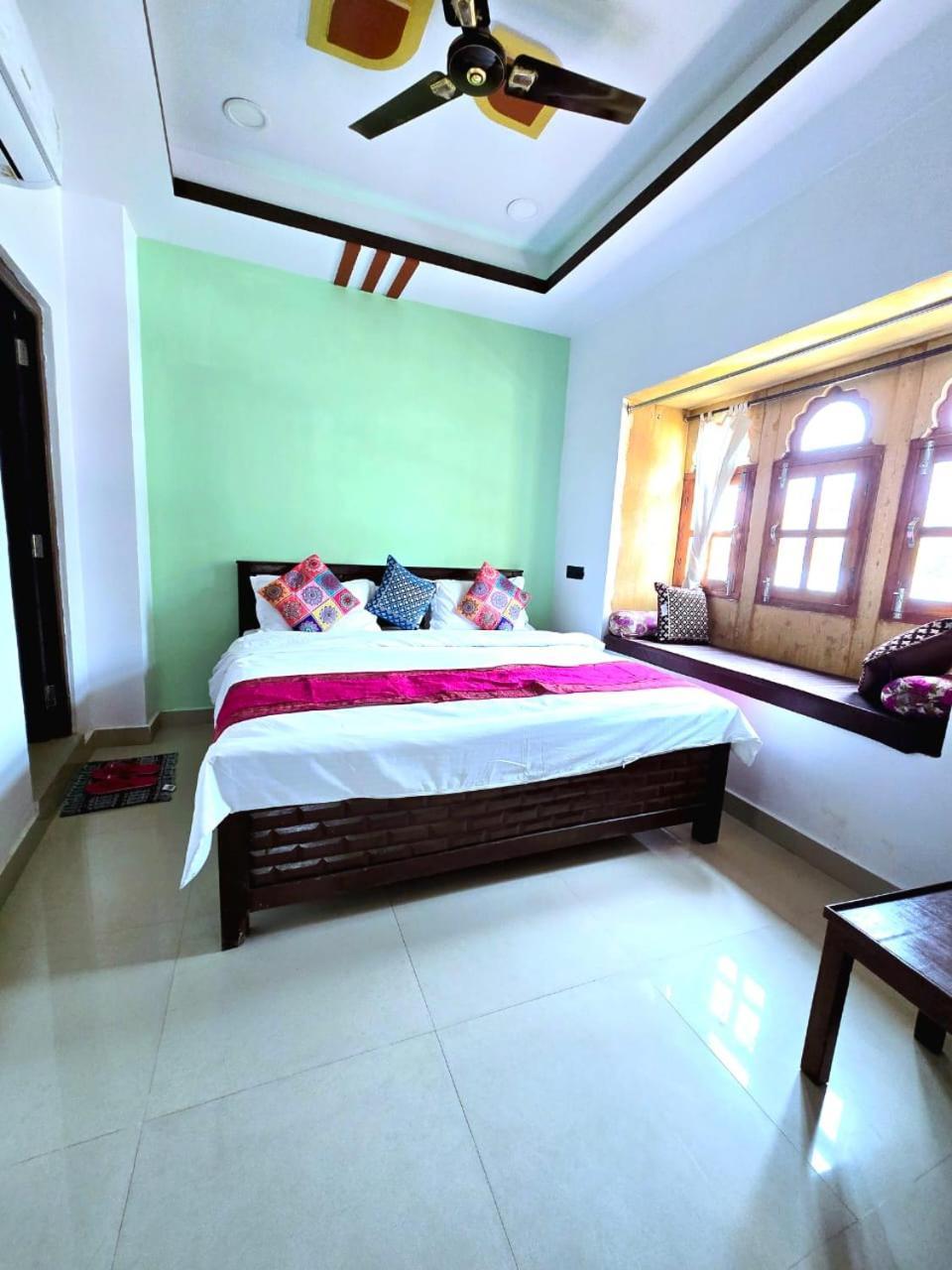 Hotel Neem Haveli Jaisalmer Bagian luar foto