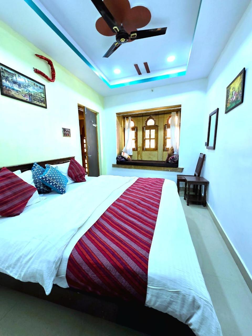 Hotel Neem Haveli Jaisalmer Bagian luar foto