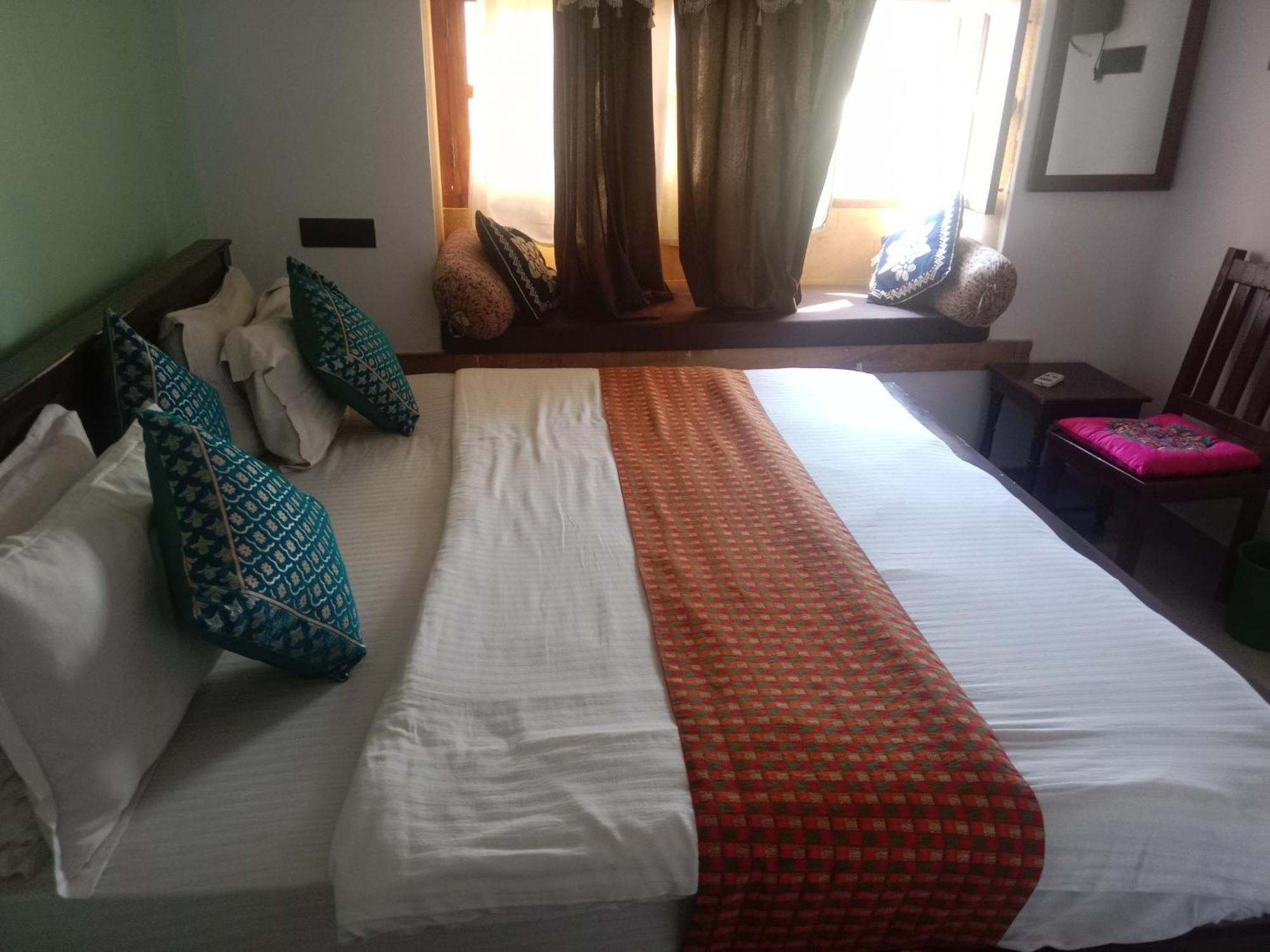 Hotel Neem Haveli Jaisalmer Bagian luar foto